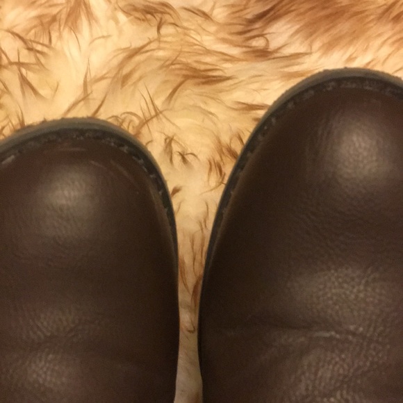 heeled booties brown